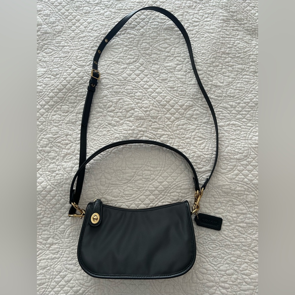 Coach Swinger bag in nylon and leather
